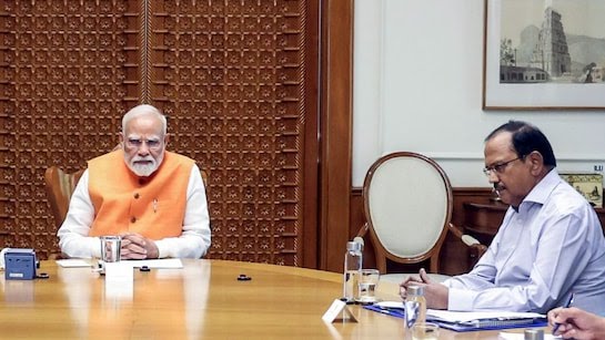 8691fbbo_pm-modi-ajit-doval-_650x400_06_May_25 फाइल फोटो